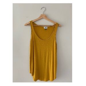 plain yellow flowy tank